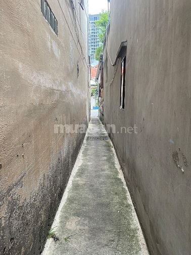 Chia gia sản cho con nên chính chủ cần bán nhà đường Nguyễn Khoái.