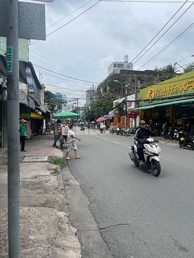 Chia gia sản cho con nên chính chủ cần bán nhà đường Nguyễn Khoái.