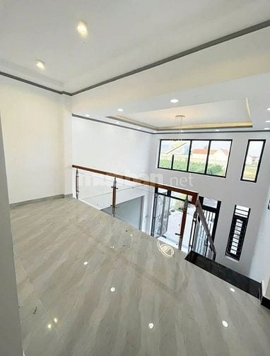 Nhà mới xây DT 3x10m, SHR, ngay Hồ Văn Long, giá 1 tỷ 850 còn TL
