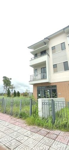 Bán 2 căn shophouse vị trí vàng tại Centa Riverside Từ Sơn