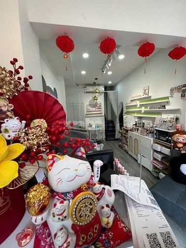 Sang tiệm Nail - Mi - Gội dưỡng sinh