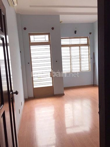 Xe hơi đỗ cửa, 52m2(4x13m) 3 tầng 3PN, D5 Ung Văn Khiêm Bình Thạnh