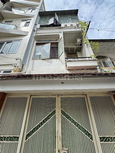 Xe hơi đỗ cửa, 52m2(4x13m) 3 tầng 3PN, D5 Ung Văn Khiêm Bình Thạnh