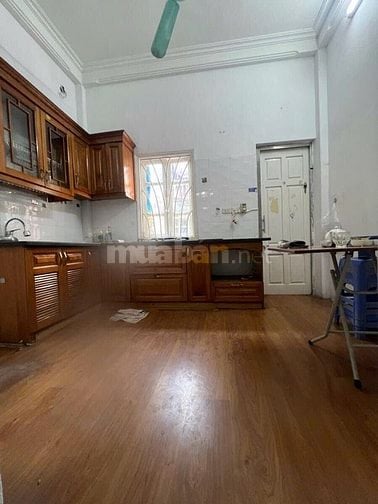 Cho thuê Nhà Nguyên Căn phố Đội Cấn - Ngọc Hà Ba đình Hà Nội 