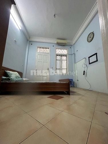 Cho thuê Nhà Nguyên Căn phố Đội Cấn - Ngọc Hà Ba đình Hà Nội 