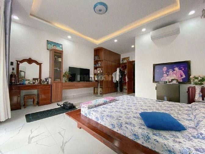 Bán Biệt Thự, 5x22m, 4 tầng, 13,5 tỷ, sát MT Phạm Văn Bạch