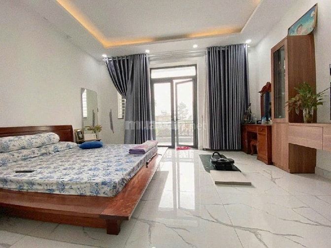 Bán Biệt Thự, 5x22m, 4 tầng, 13,5 tỷ, sát MT Phạm Văn Bạch