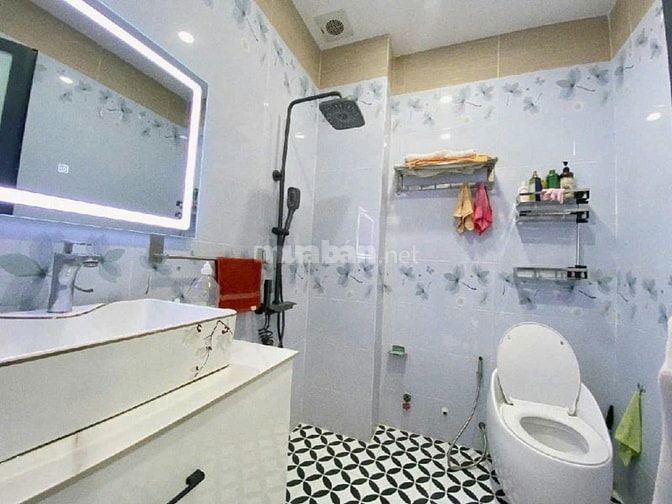 Bán Biệt Thự, 5x22m, 4 tầng, 13,5 tỷ, sát MT Phạm Văn Bạch