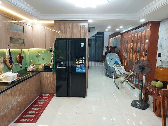 Bán Biệt Thự, 5x22m, 4 tầng, 13,5 tỷ, sát MT Phạm Văn Bạch