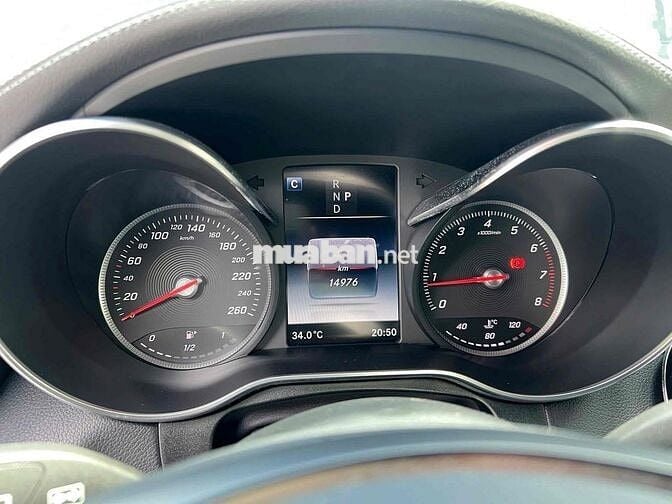 Mercedes Benz GLC Class 2019 - 14000 km