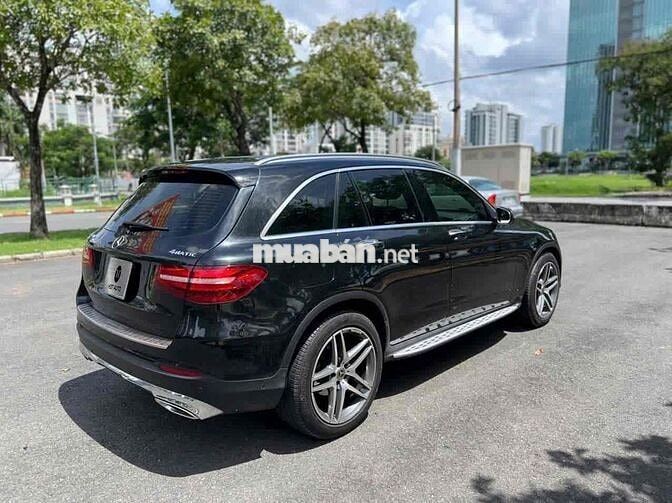 Mercedes Benz GLC Class 2019 - 14000 km
