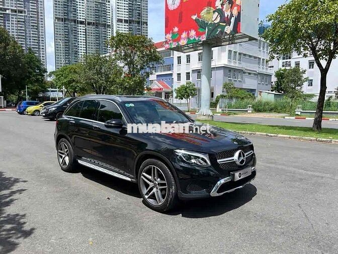 Mercedes Benz GLC Class 2019 - 14000 km