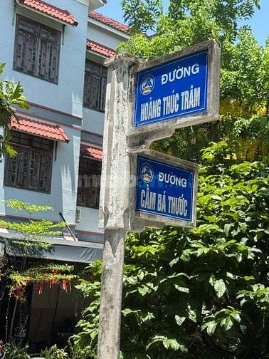 Nhà 3 tầng, 31 Hoàng Thúc Trâm,gần Sân Bay Đà Nẵng. giá 7.65 tỷ.