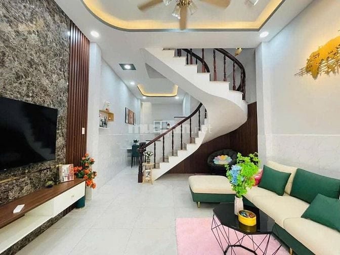 Bán nhà Nguyễn Đình Chiểu, PN gần chợ Nguyễn Đình Chiểu 42m2 2ty890 