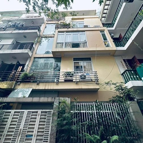 Bán Nhà Khung Bê Tông 5 Tầng Ngõ Phố Sơn Tây Kim Mã Bán Gấp.