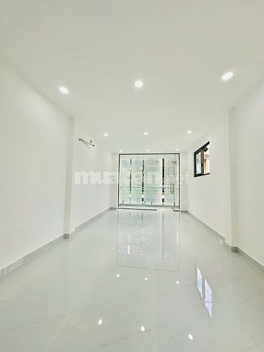 Cho thuê nhà 2 mặt tiền 69B đường D5, Phường 25, Quận Bình Thạnh