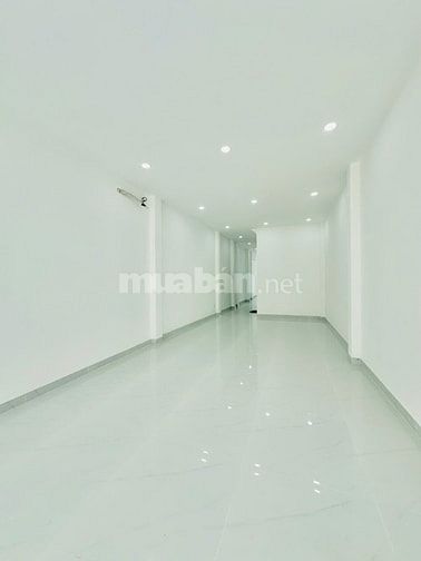 Cho thuê nhà 2 mặt tiền 69B đường D5, Phường 25, Quận Bình Thạnh