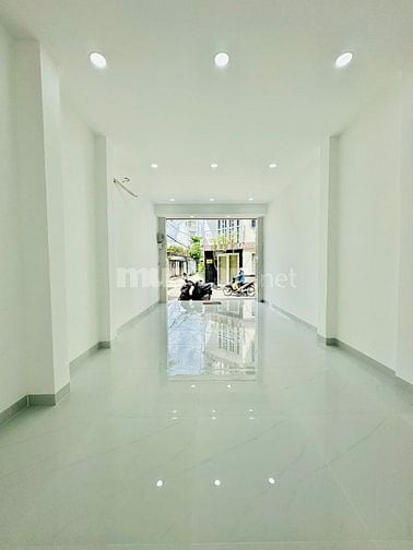 Cho thuê nhà 2 mặt tiền 69B đường D5, Phường 25, Quận Bình Thạnh