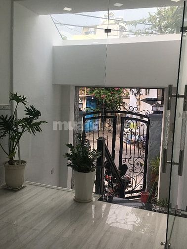MẶT TIỀN PHÚ NHUẬN NGUYÊN CĂN CHO THUÊ