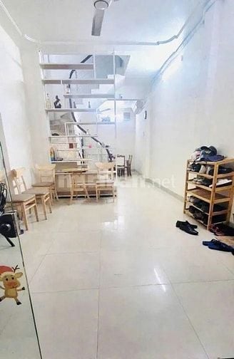 Bán gấp nhà Phố Cầu Giấy, 40m2, 5 tầng dân xây kiên cố, ô tô đỗ cửa