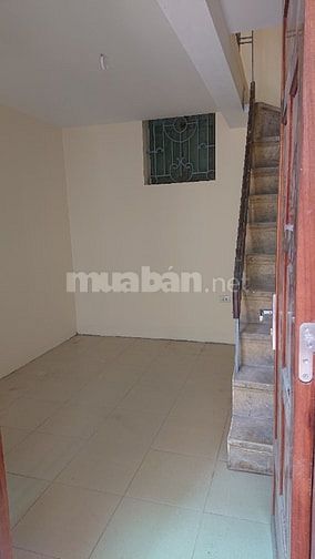 Chính chủ bán một phần tầng 1 nhà biệt thự phố Hàng Chuối 