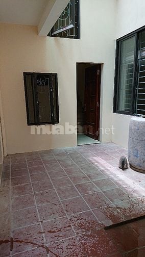 Chính chủ bán một phần tầng 1 nhà biệt thự phố Hàng Chuối 