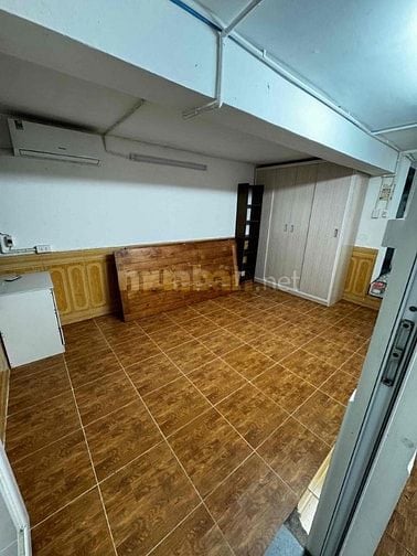 Cho thuê nhà 50m2 1 PN 1PK đường Thành cách phố chỉ vài bước chân