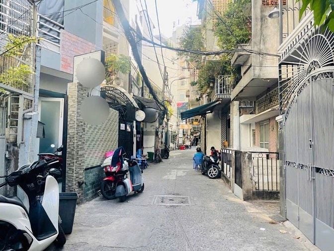 Hẻm xe hơi Tr Khắc Chân, 3Tầng,3PN, Nở Hậu,gần mặt tiền,Siêu thị,cafe