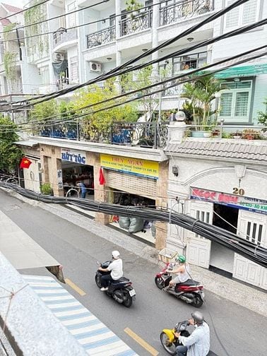 Bán nhà 2mtkd đường Hồng Lạc, sát chợ Tân Bình, trệt 2 lầu: 10,5 tỷ tl