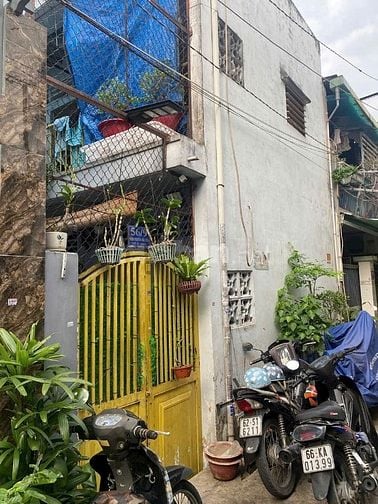 Hẻm 1 sẹc Nguyễn hữu tiến 6x10m 5,3 tỷ  1 lầu