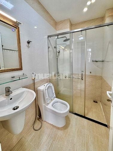 CAM KẾT ẢNH THẬT 100% Full nội thất với cửa sổ ban công lớn ngã 4 PN