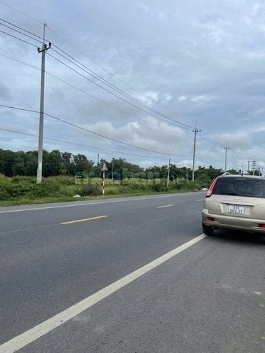 Đất mặt tiền đường Tránh Thành phố Sóc Trăng ( có thổ cư)