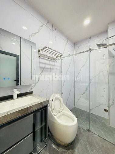 Bán gấp nhà ở đường Phan Đình Phùng, phường 15, quận Phú Nhuận, giá 2 