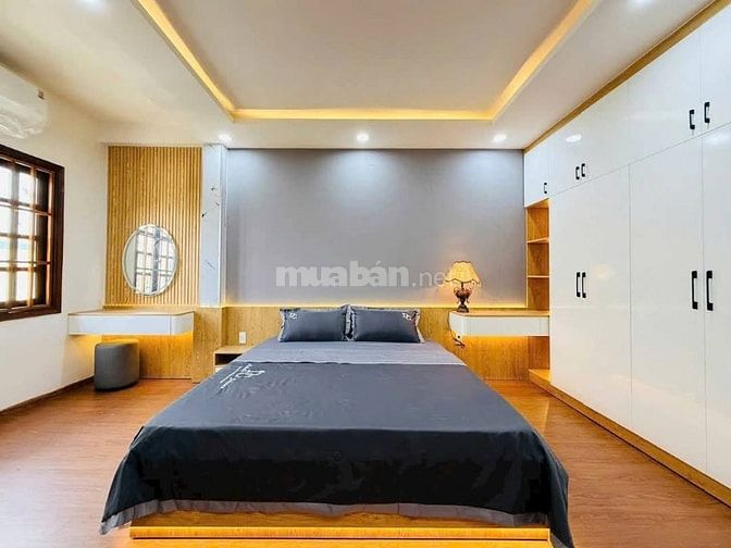 Bán gấp nhà ở đường Phan Đình Phùng, phường 15, quận Phú Nhuận, giá 2 