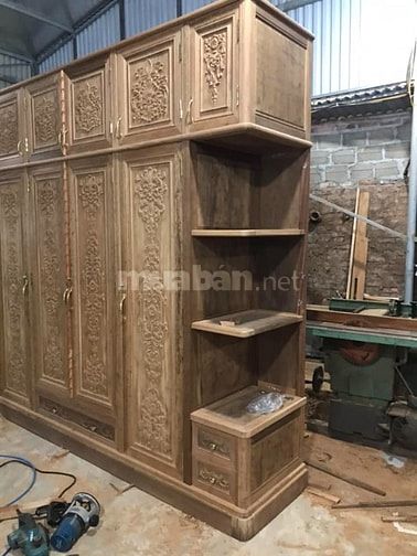 GẤP: Tuyển thợ mộc gỗ tự nhiên có tay nghề, làm ở TpHCM và công trình
