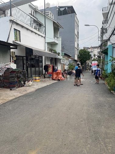 Cho thuê nhà mặt tiền Dương Quảng Hàm 
