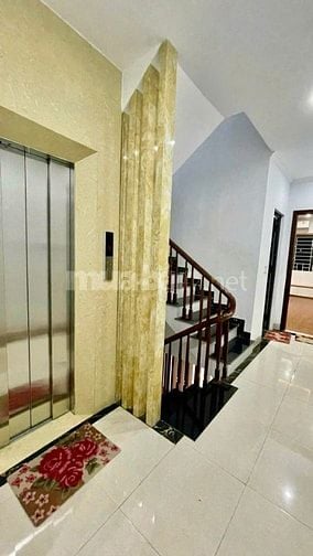 80 Hoàng Đạo Thành, 64m2, 6 tầng thang máy, ô tô vào nhà, kinh doanh