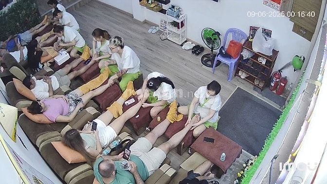Chuổi spa quận 1 đông khách  cần tuyển kỷ thuật viên 