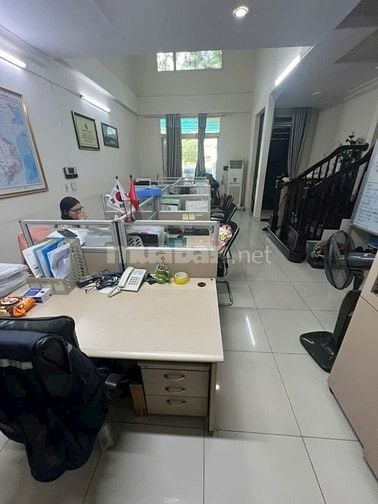 thanh lý đồ dùng văn phòng ( hùng0989836785