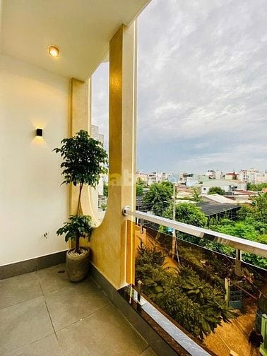 bán nhà SIÊU PHẨM NHÀ ĐẸP GIÁ RẺ, DT 4M X 19M ĐƯỜNG Ô TÔ XE TẢI THÔNG