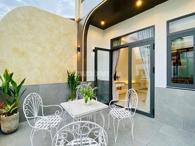 bán nhà SIÊU PHẨM NHÀ ĐẸP GIÁ RẺ, DT 4M X 19M ĐƯỜNG Ô TÔ XE TẢI THÔNG