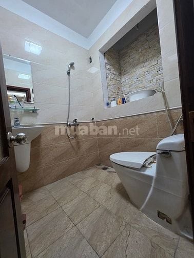 Bán nhà phân lô ôtô tránh, phố Lâm Hạ, Long Biên, 82m2, 5 tầng, MT 6m