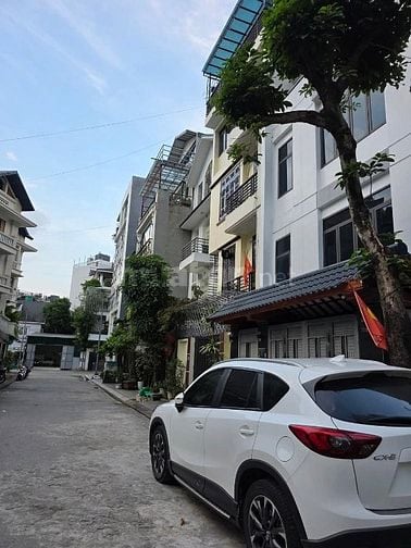 Bán nhà phân lô ôtô tránh, phố Lâm Hạ, Long Biên, 82m2, 5 tầng, MT 6m
