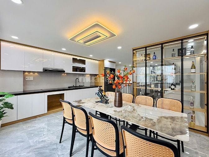 CHÍNH CHỦ BÁN NHÀ MỚI XÂY LỬNG 3LẦU SAU LƯNG EMẢT GIÁ RẺ FULL NỘI THẤT