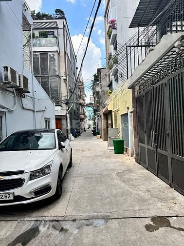 Xe hơi vô nhà, 72m2 (4x18m) 5 tầng 6PN, Nguyễn Gia Trí D5, Bình Thạnh