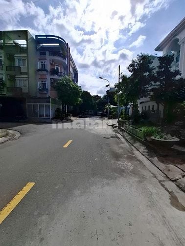 Bán đất mặt tiền đường 34 An Phú Quận 2 giá 27 tỷ
