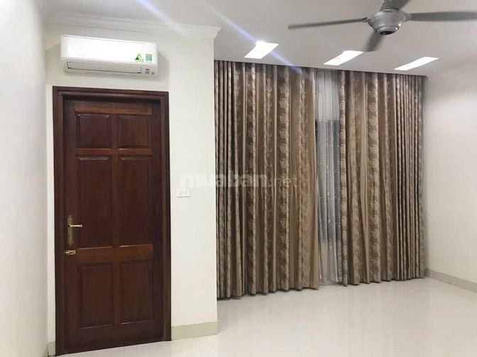 Cho thuê nhà ở tại phường Xuân La, quận Tây Hồ, Hà Nội