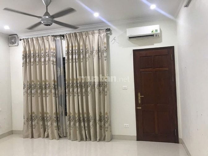 Cho thuê nhà ở tại phường Xuân La, quận Tây Hồ, Hà Nội