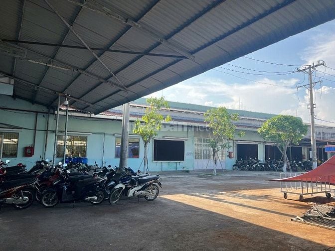 Cho thuê kho xưởng Võ Văn Vân, Bình Tân, diện tích : 400m2, giá : 40TR