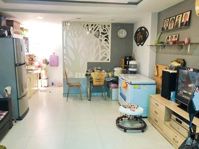 GẤP! Nhà Q7, ô tô ngủ trong nhà, 4x20m, tặng luôn nội thất, nhỉnh 7 tỷ